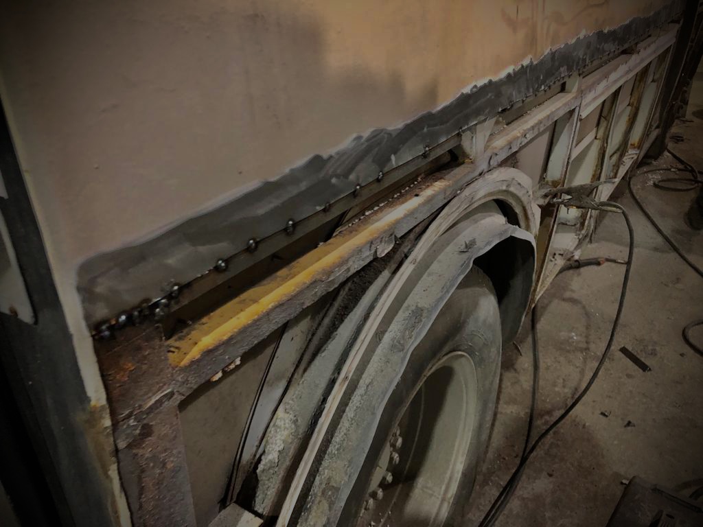 Ферма бортов автобуса